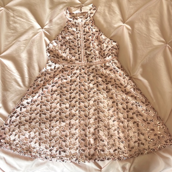 Light pink formal dress with sequence - Picture 1 of 7